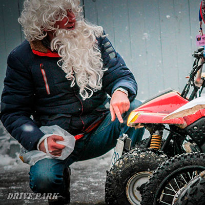 Дед Мороз и квадрокросс 22